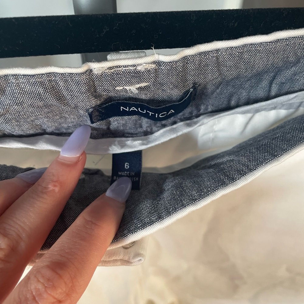 White Nautica Shorts - Picture 2 of 3